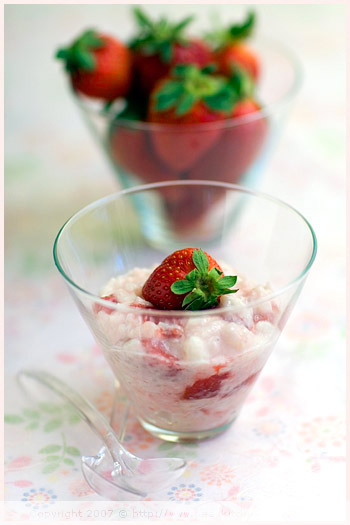 strawberry rice pudding