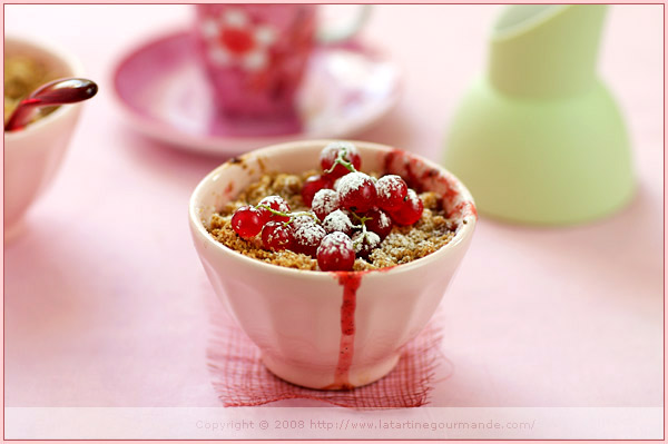 crumble custard fruit stewed