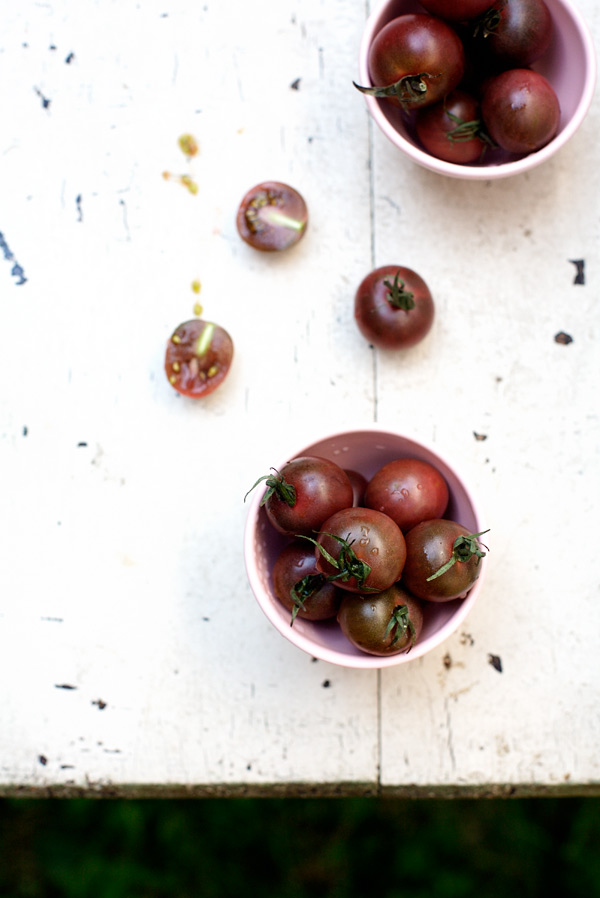 black cherry tomatoes