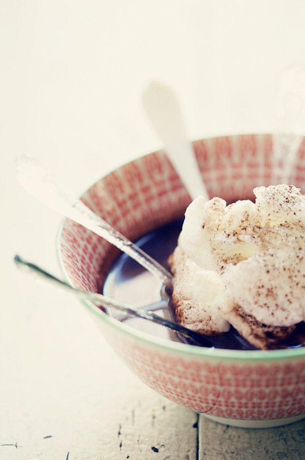 Chocolate snow eggs